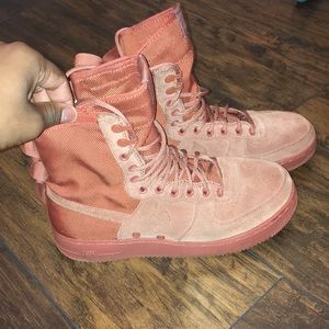 Nike SF AF1 HIGH *PEACH*
